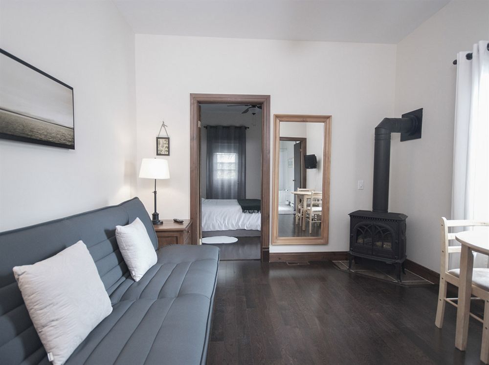 Auberge Nuits De St-Georges Bromont Exteriör bild